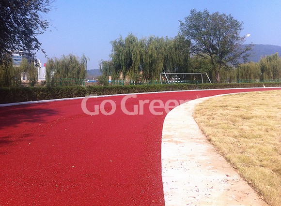 Cold mix color asphalt applied on running track Cold mix color asphalt applied on running track
